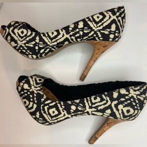 Christian Siriano~Abstract Brown/Cream Cork-Look Stiletto Heels~Peep Toe~Size 9W